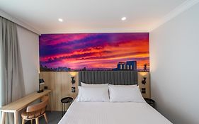 Royal Hotel-Motel